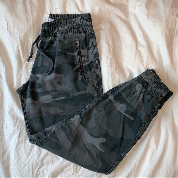 TNA Pants - grey camo TNA women’s pants